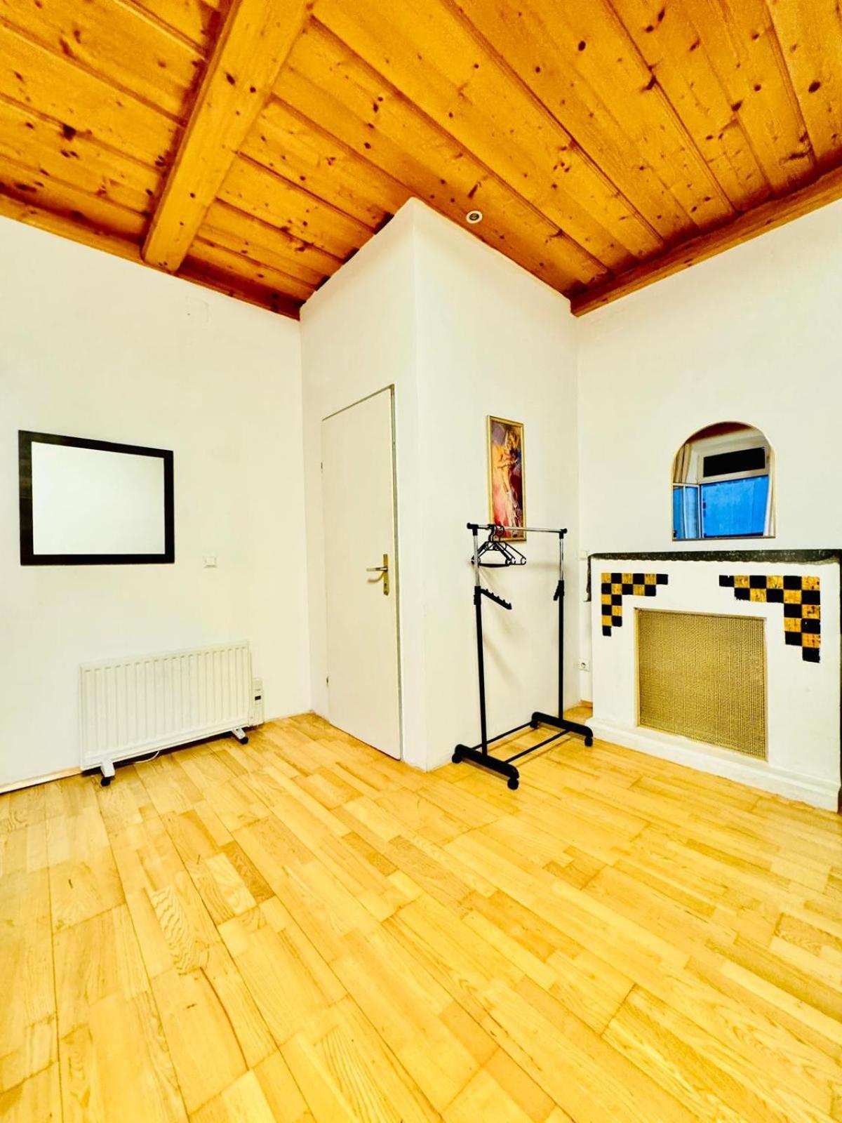 Amazing 4br Shared 10 Minute Walk To Fac Platz