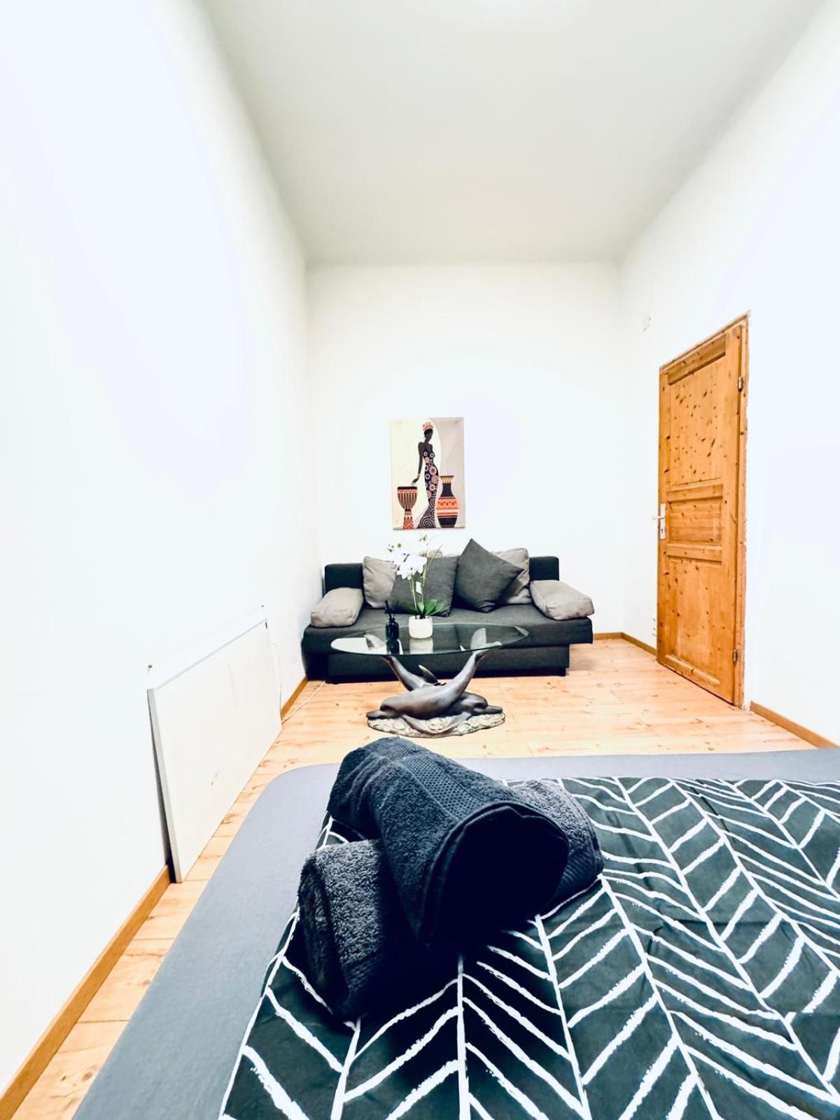 Amazing 4br Shared 10 Minute Walk To Fac Platz