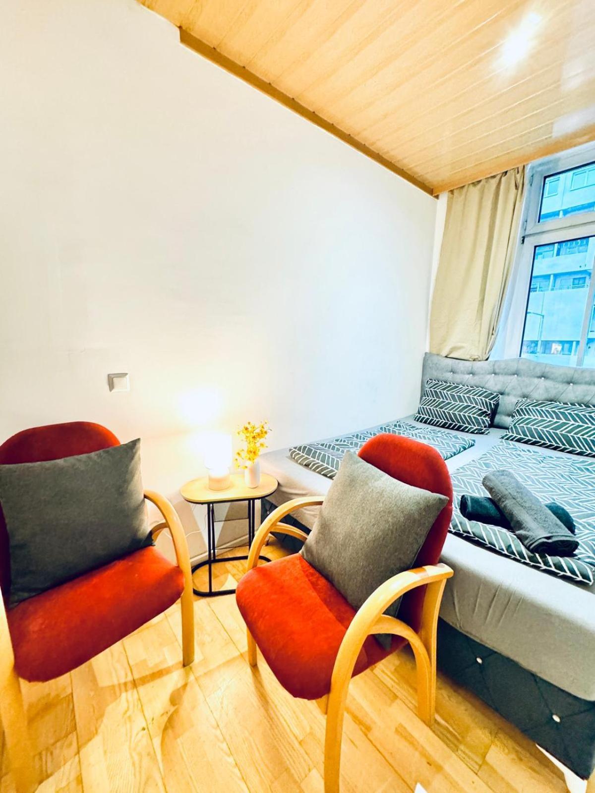 Apartment Amazing 4br Shared 10 Minute Walk To Fac Platz Wien