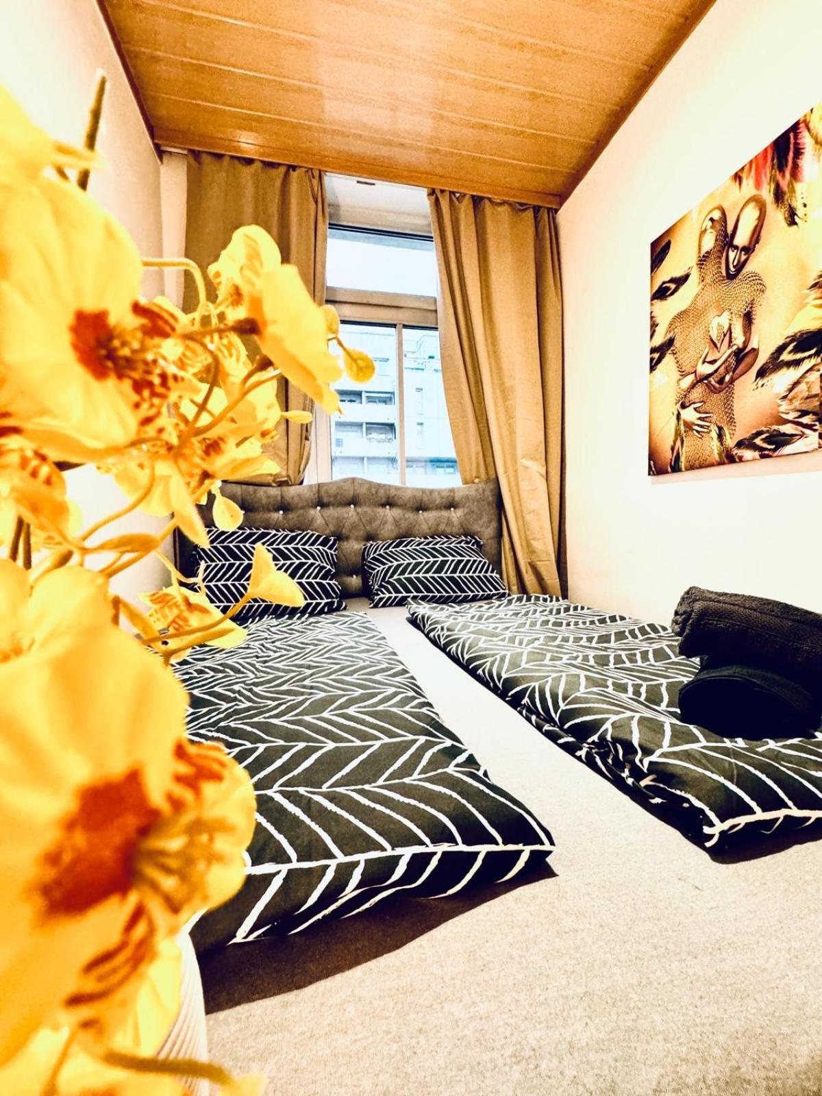 Apartment Amazing 4br Shared 10 Minute Walk To Fac Platz *