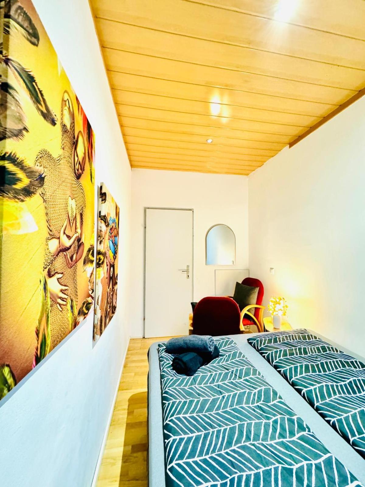 Amazing 4br Shared 10 Minute Walk To Fac Platz Apartment