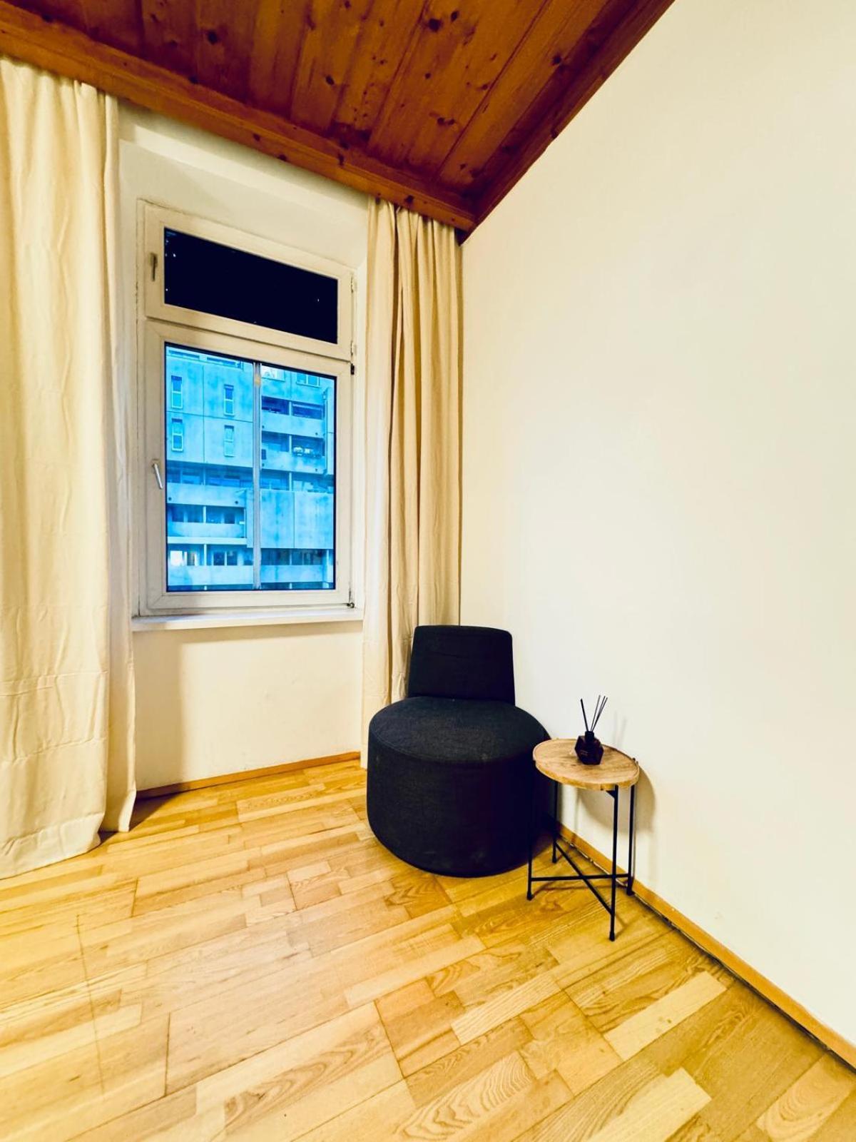 Amazing 4br Shared 10 Minute Walk To Fac Platz *