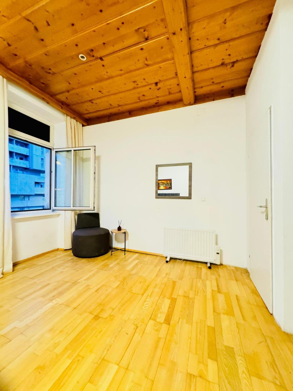 Amazing 4br Shared 10 Minute Walk To Fac Platz Wien