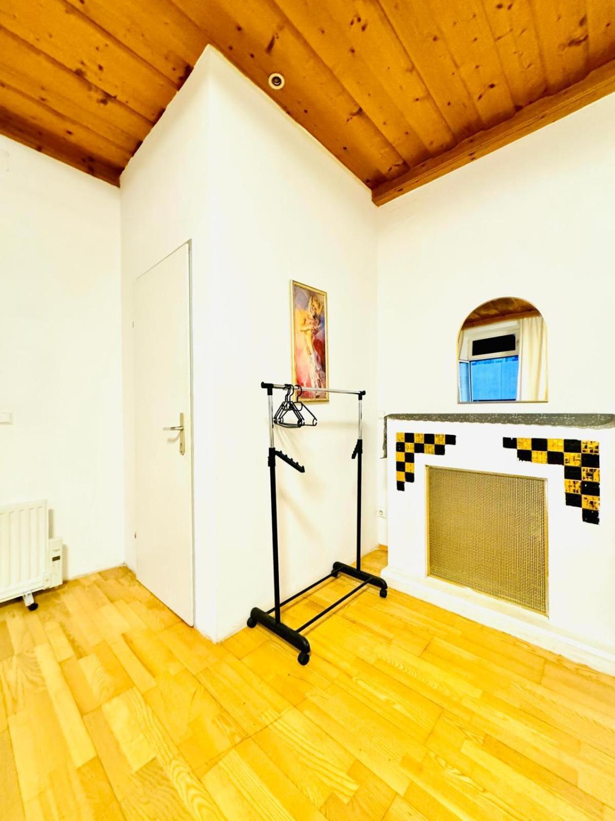 Amazing 4br Shared 10 Minute Walk To Fac Platz * Wien