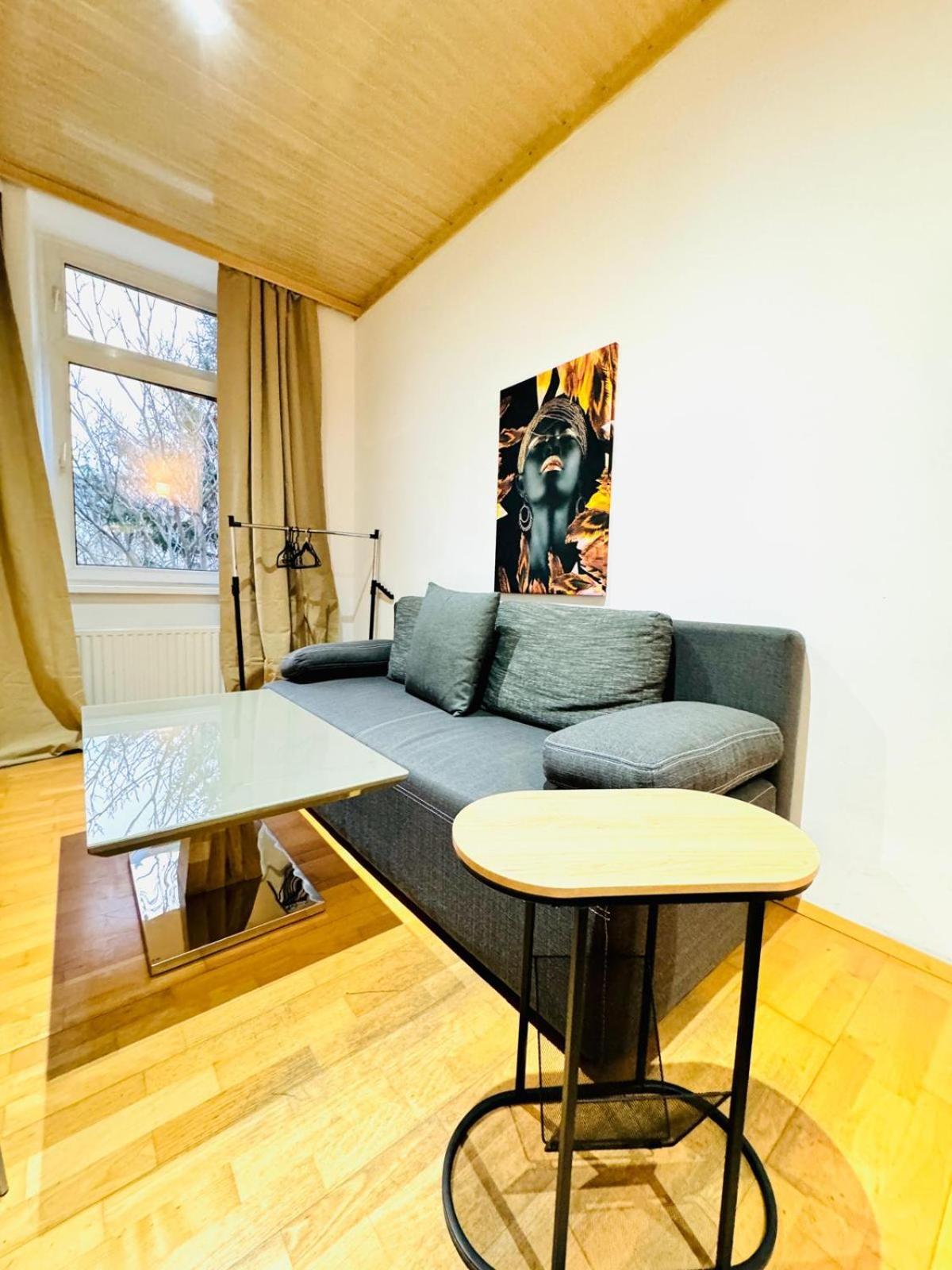 Amazing 4br Shared 10 Minute Walk To Fac Platz * Wien