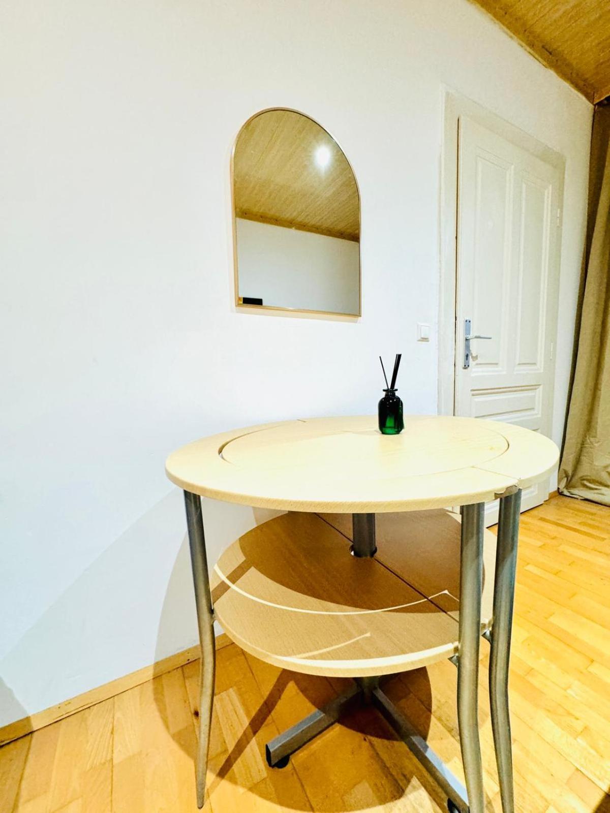 Amazing 4br Shared 10 Minute Walk To Fac Platz * Wien